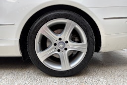 valkoinen Mercedes-Benz E 2015 kuva 13.