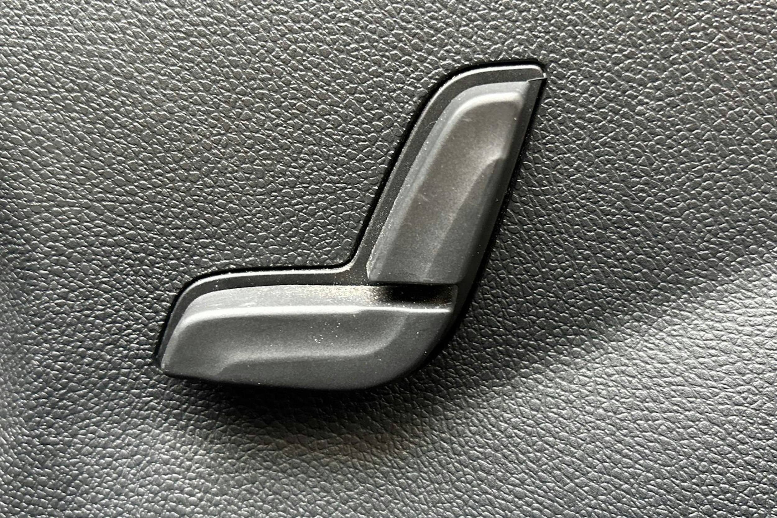 valkoinen Mercedes-Benz E 2015 kuva 16.