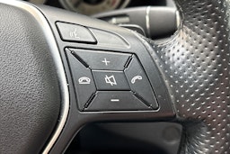 valkoinen Mercedes-Benz E 2015 kuva 20.