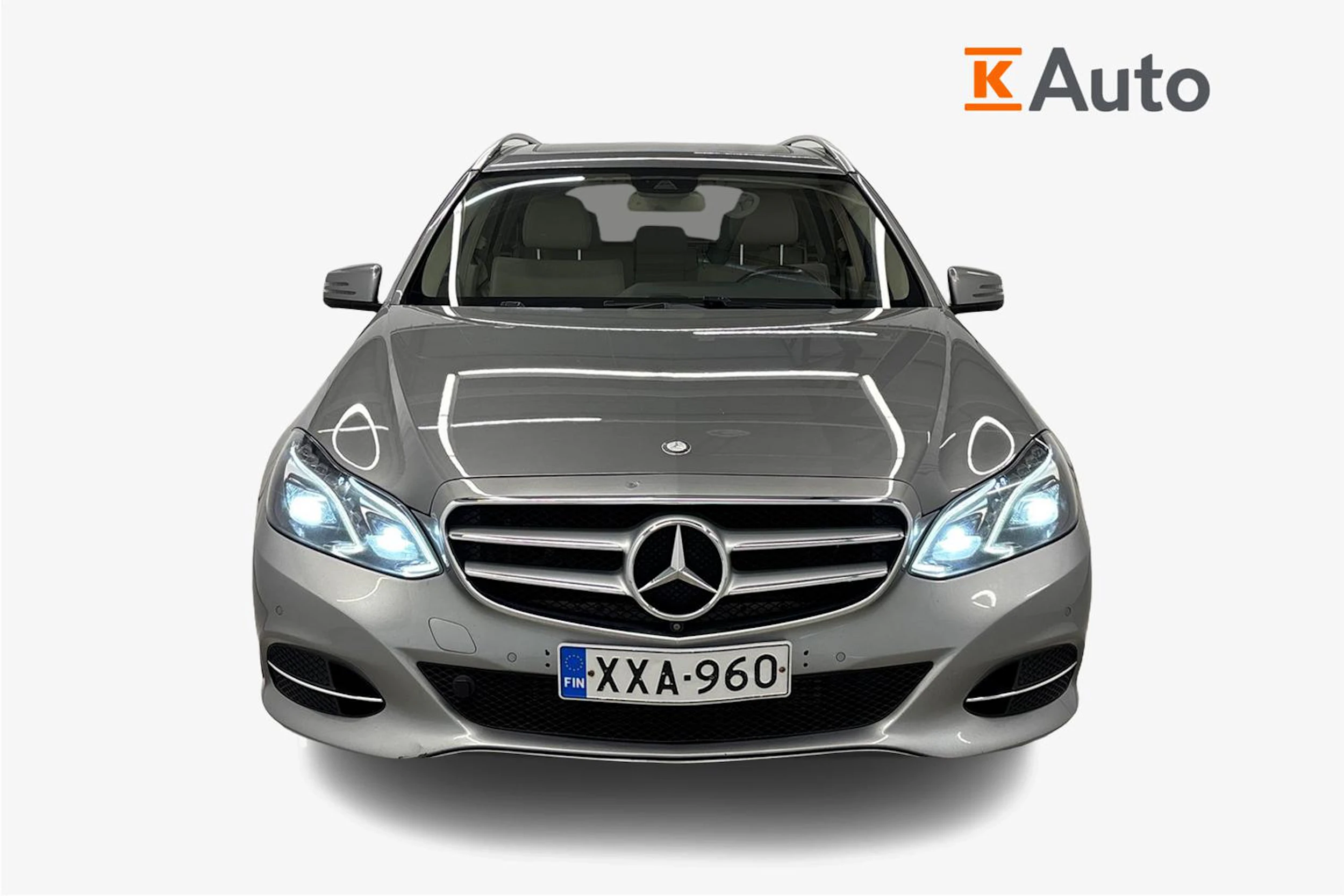 harmaa Mercedes-Benz E 2015 kuva 4.