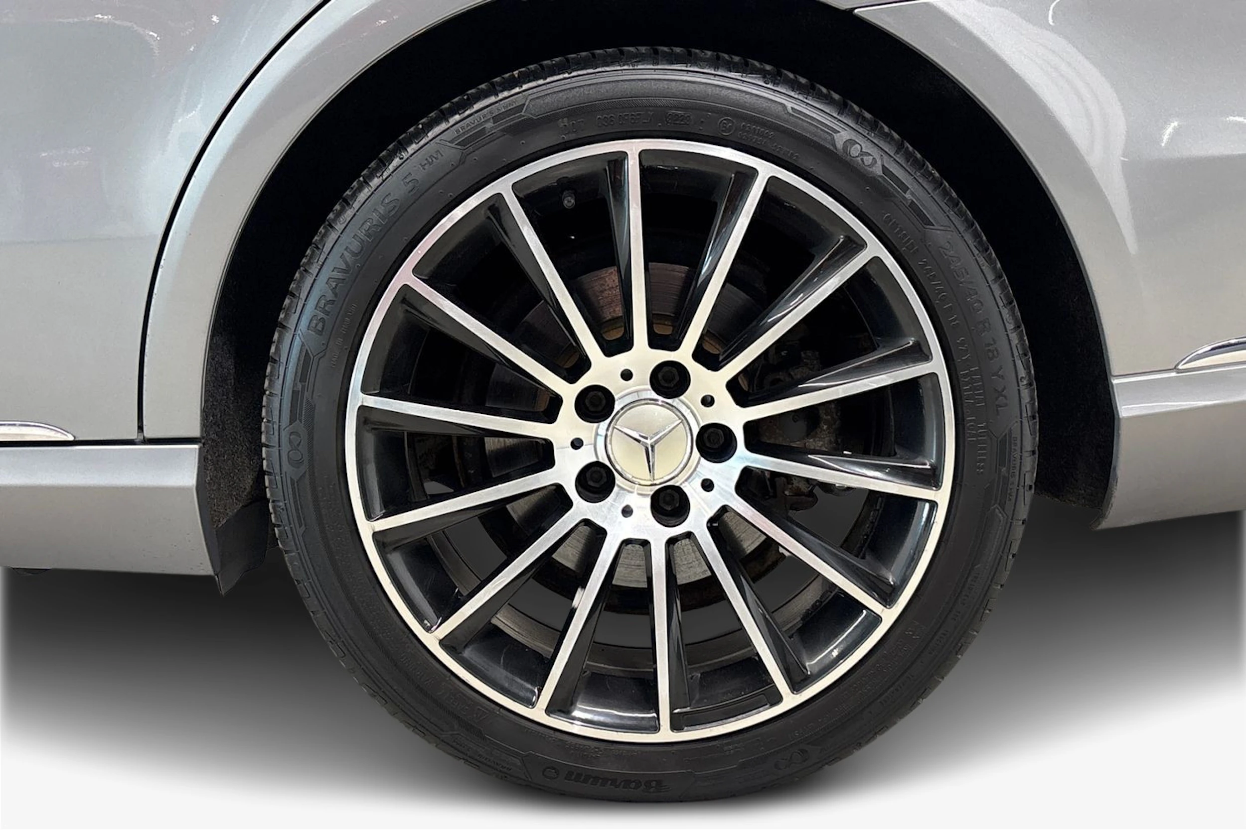 harmaa Mercedes-Benz E 2015 kuva 9.