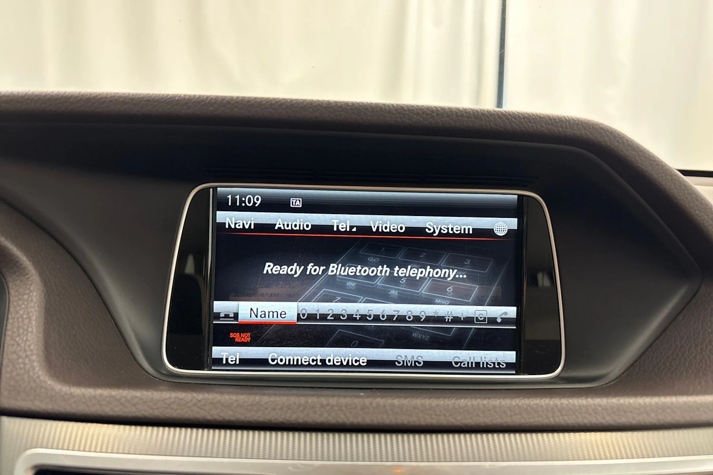 harmaa Mercedes-Benz E 2015 kuva 20.