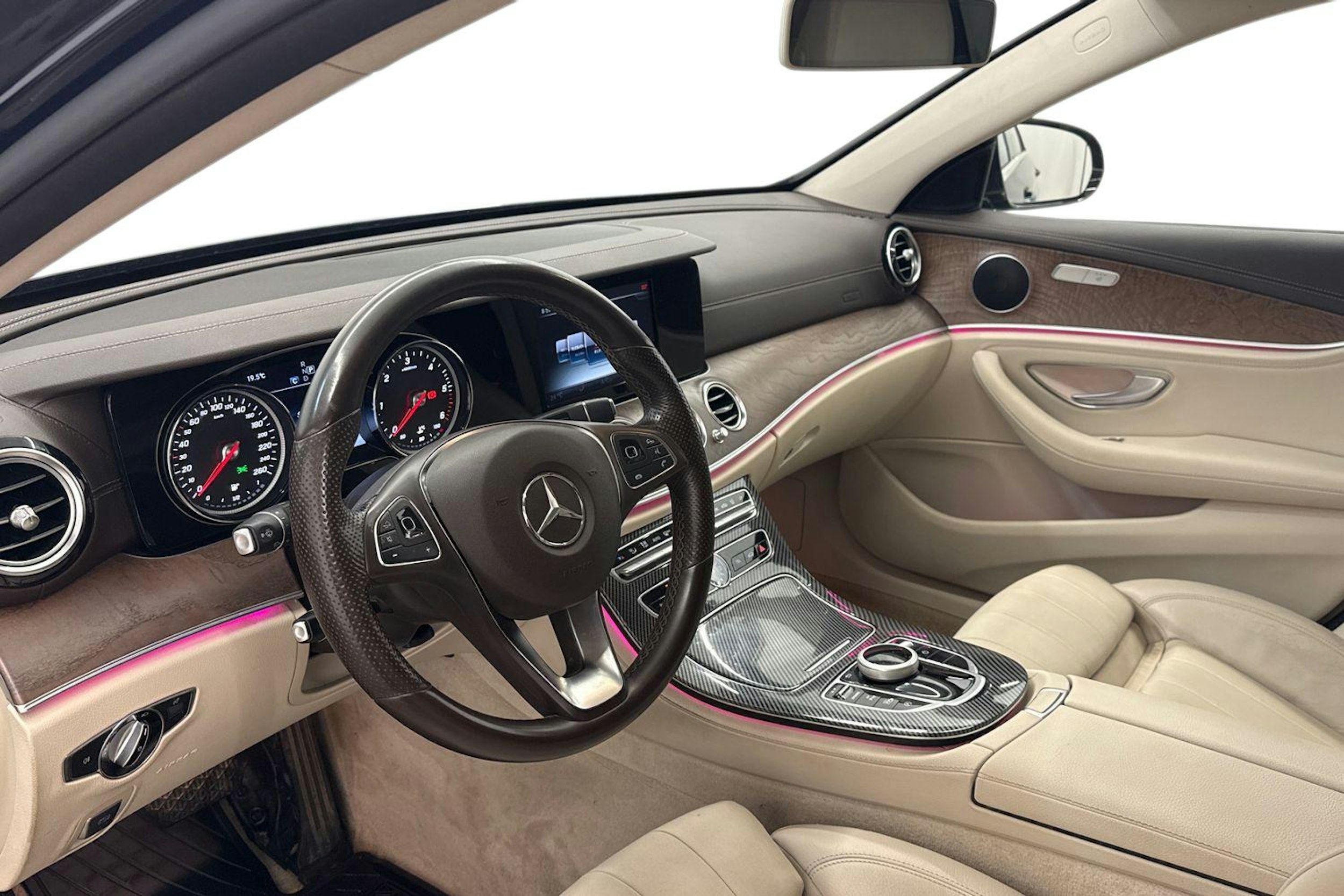 met. sininen Mercedes-Benz E 2017 kuva 7.