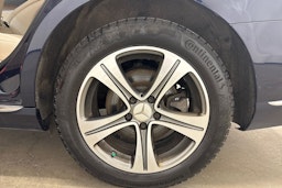 met. sininen Mercedes-Benz E 2017 kuva 13.