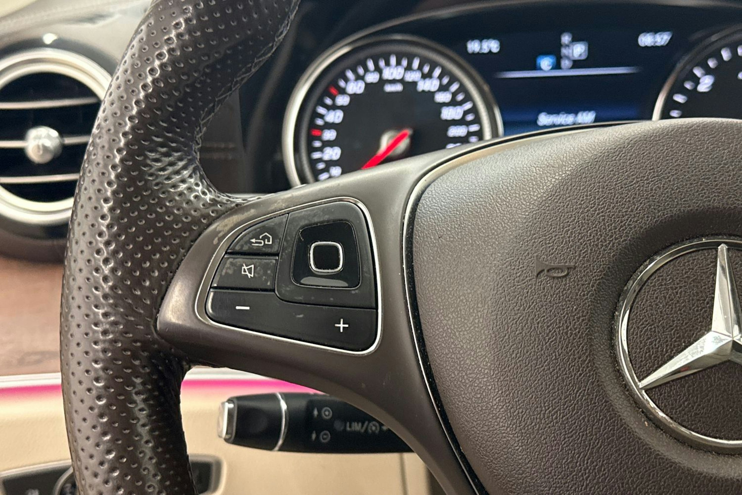 met. sininen Mercedes-Benz E 2017 kuva 18.