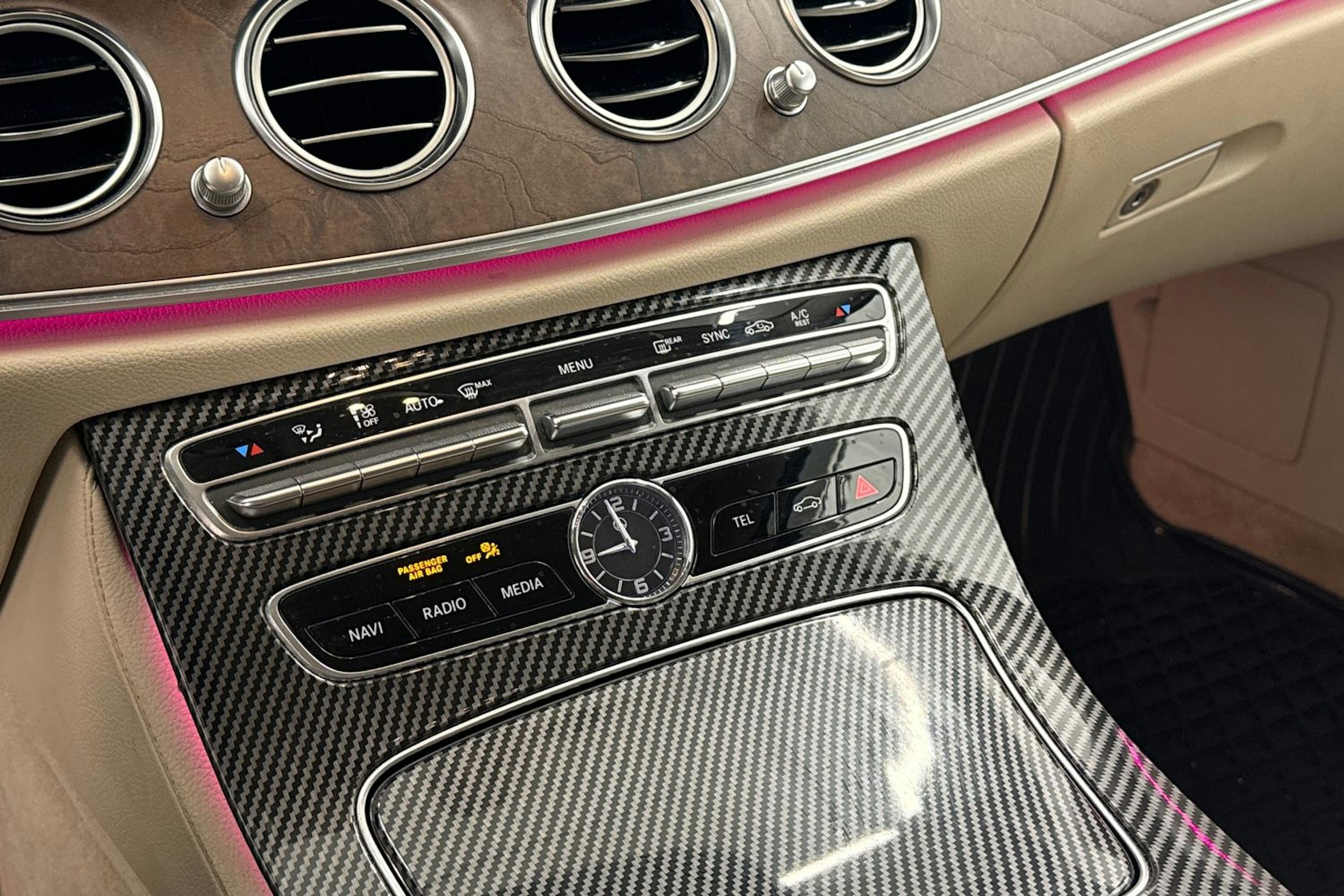 met. sininen Mercedes-Benz E 2017 kuva 19.