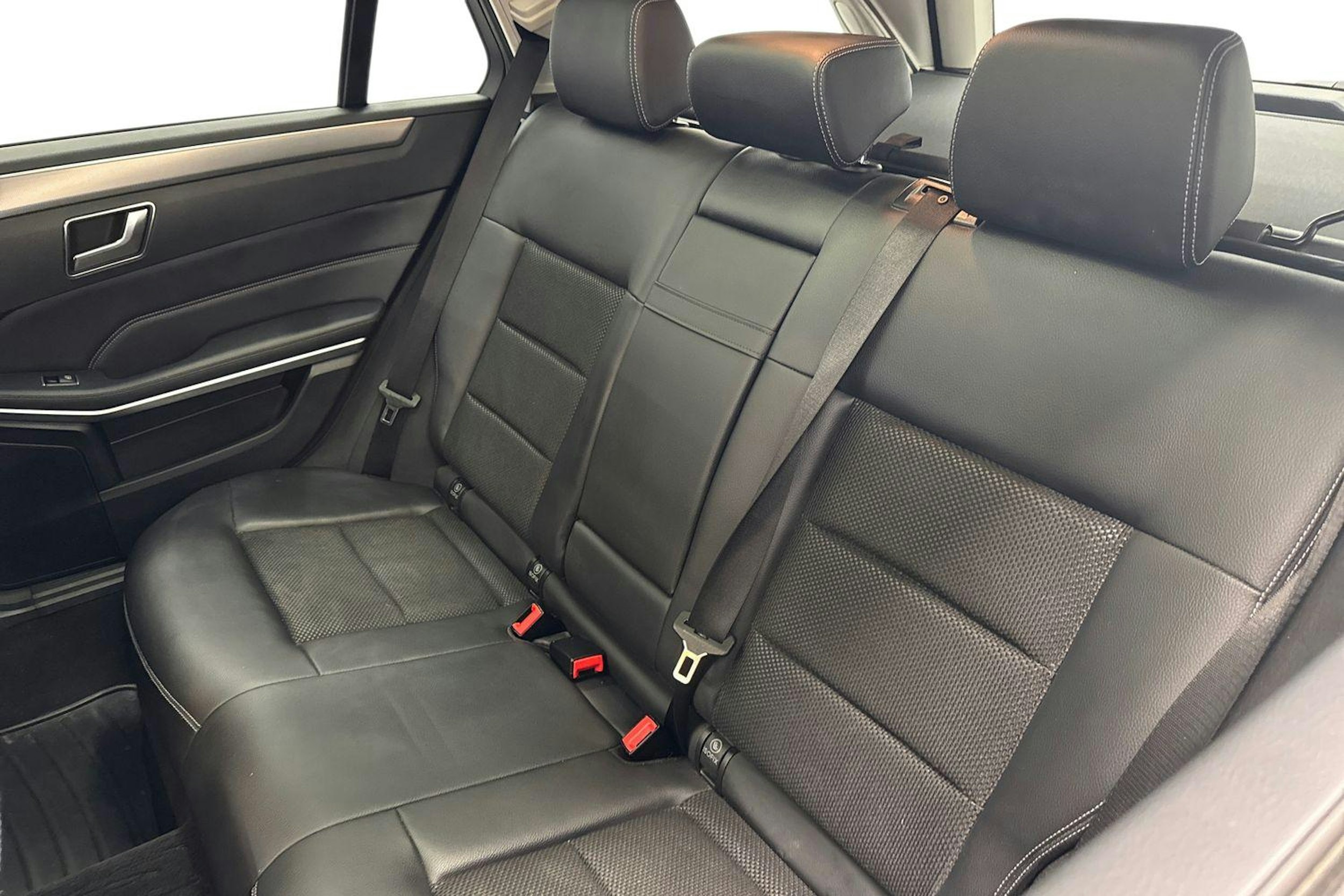 harmaa Mercedes-Benz E 2016 kuva 10.