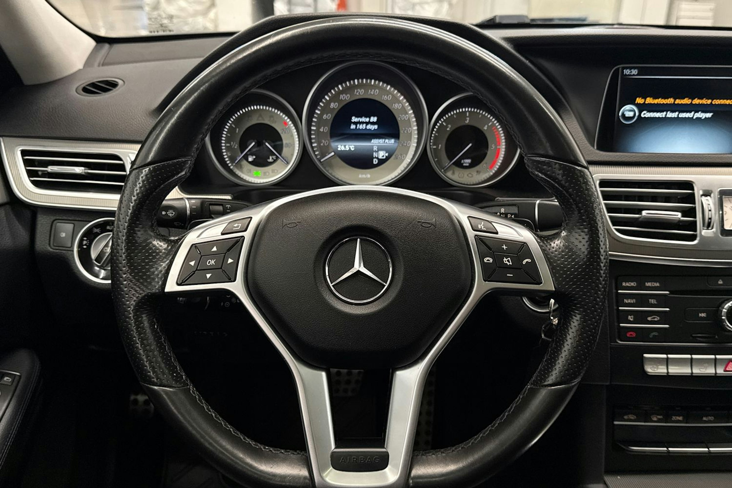 harmaa Mercedes-Benz E 2016 kuva 14.