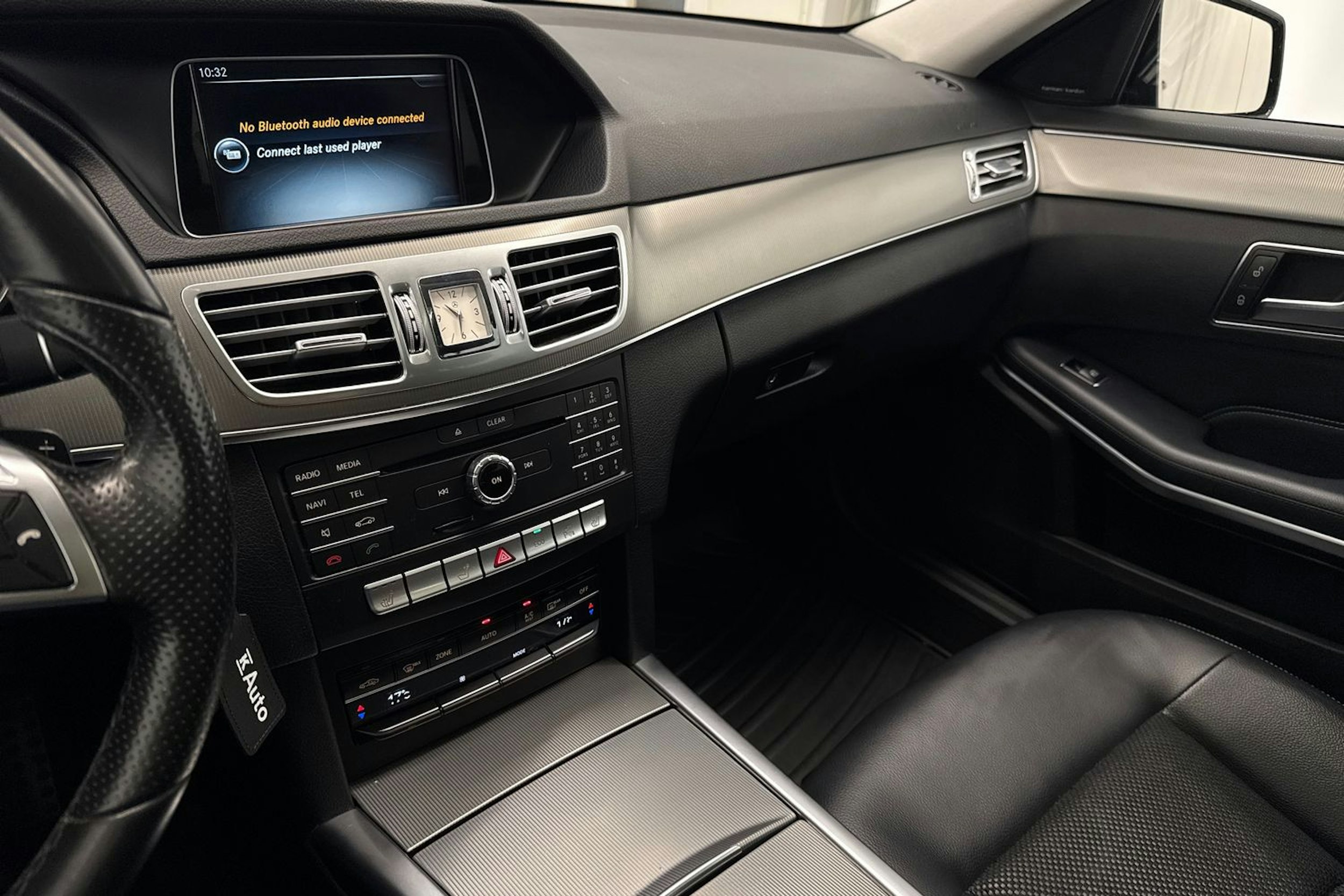 harmaa Mercedes-Benz E 2016 kuva 21.