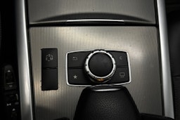 harmaa Mercedes-Benz E 2016 kuva 34.