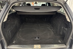 harmaa Mercedes-Benz E 2016 kuva 37.