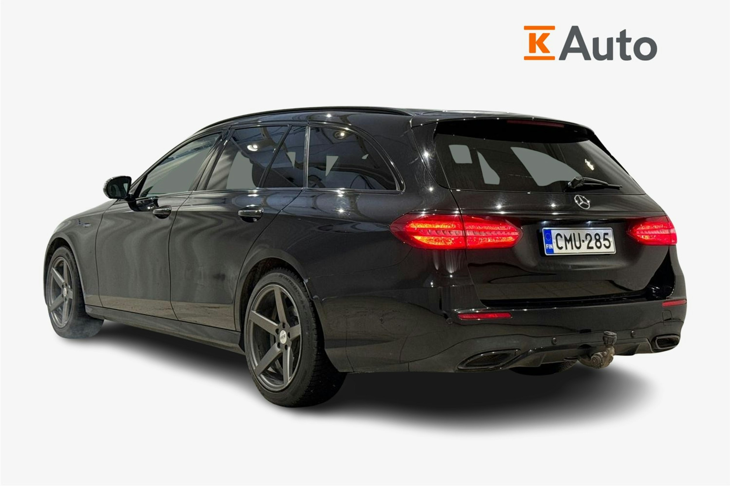 musta Mercedes-Benz E 2016 kuva 2.