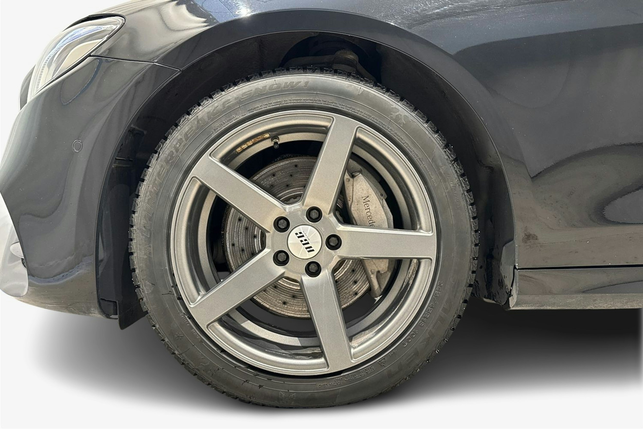 musta Mercedes-Benz E 2016 kuva 11.