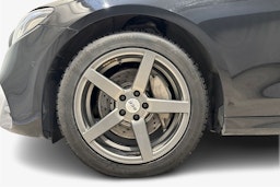 musta Mercedes-Benz E 2016 kuva 11.