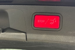 musta Mercedes-Benz E 2016 kuva 16.