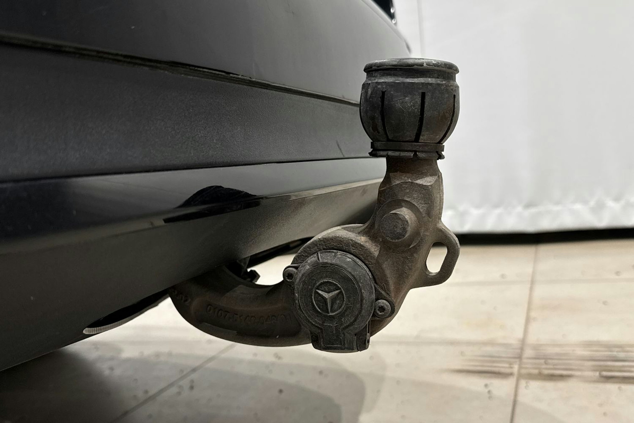 musta Mercedes-Benz E 2016 kuva 17.