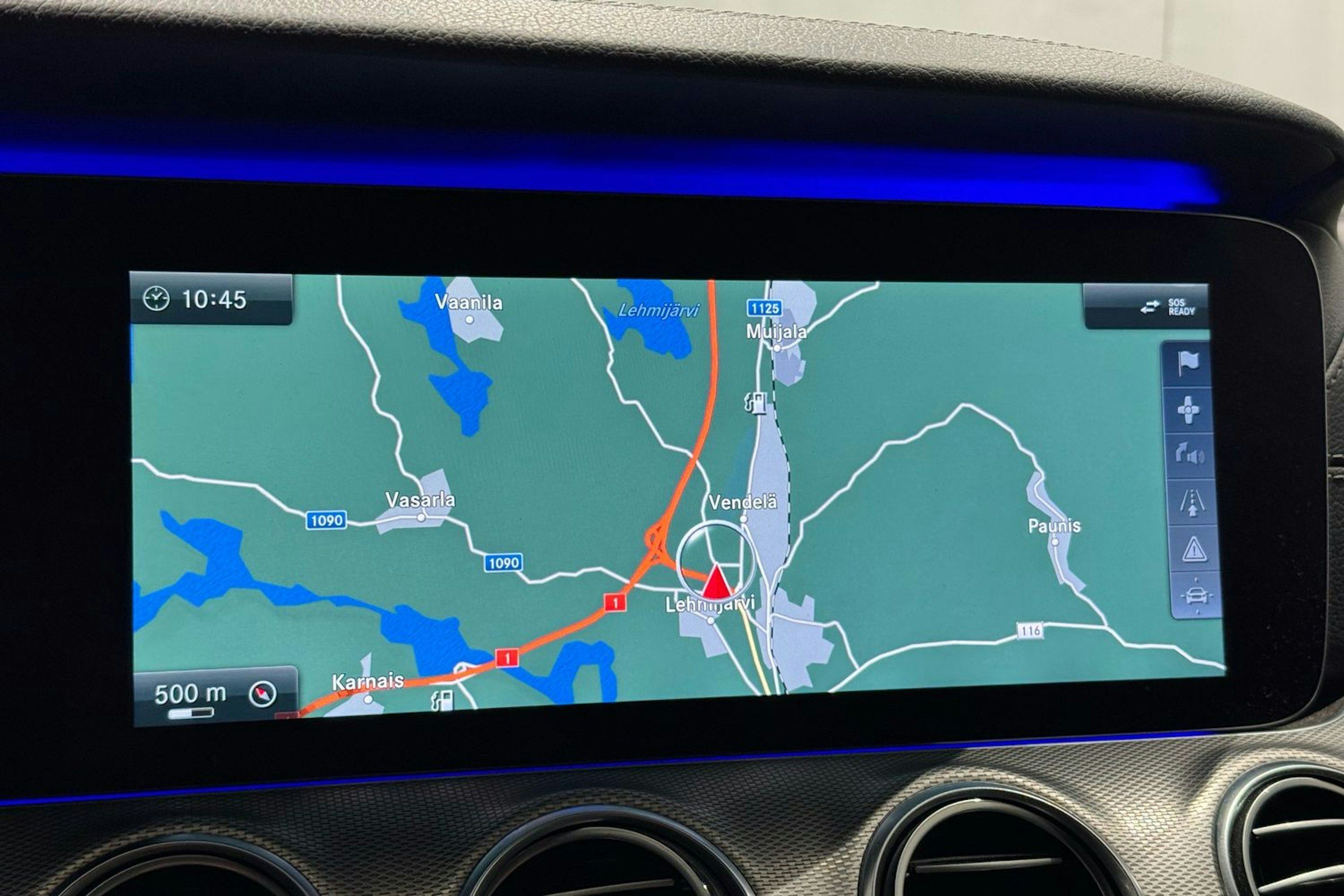 musta Mercedes-Benz E 2016 kuva 23.