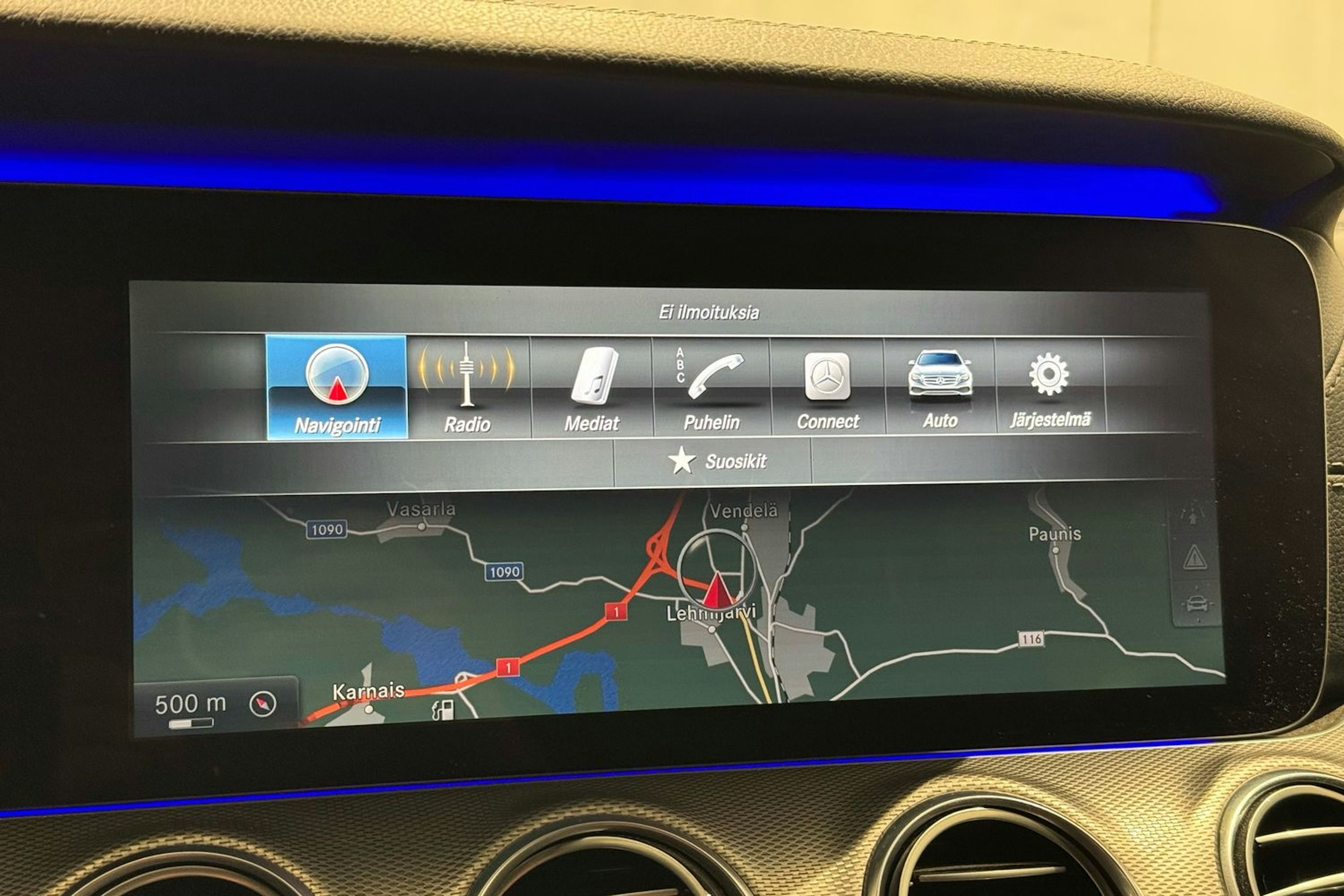 musta Mercedes-Benz E 2016 kuva 24.