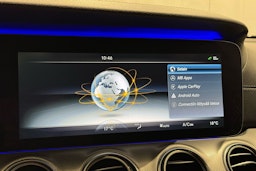 musta Mercedes-Benz E 2016 kuva 25.