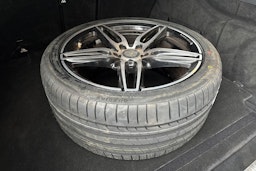 musta Mercedes-Benz E 2016 kuva 27.