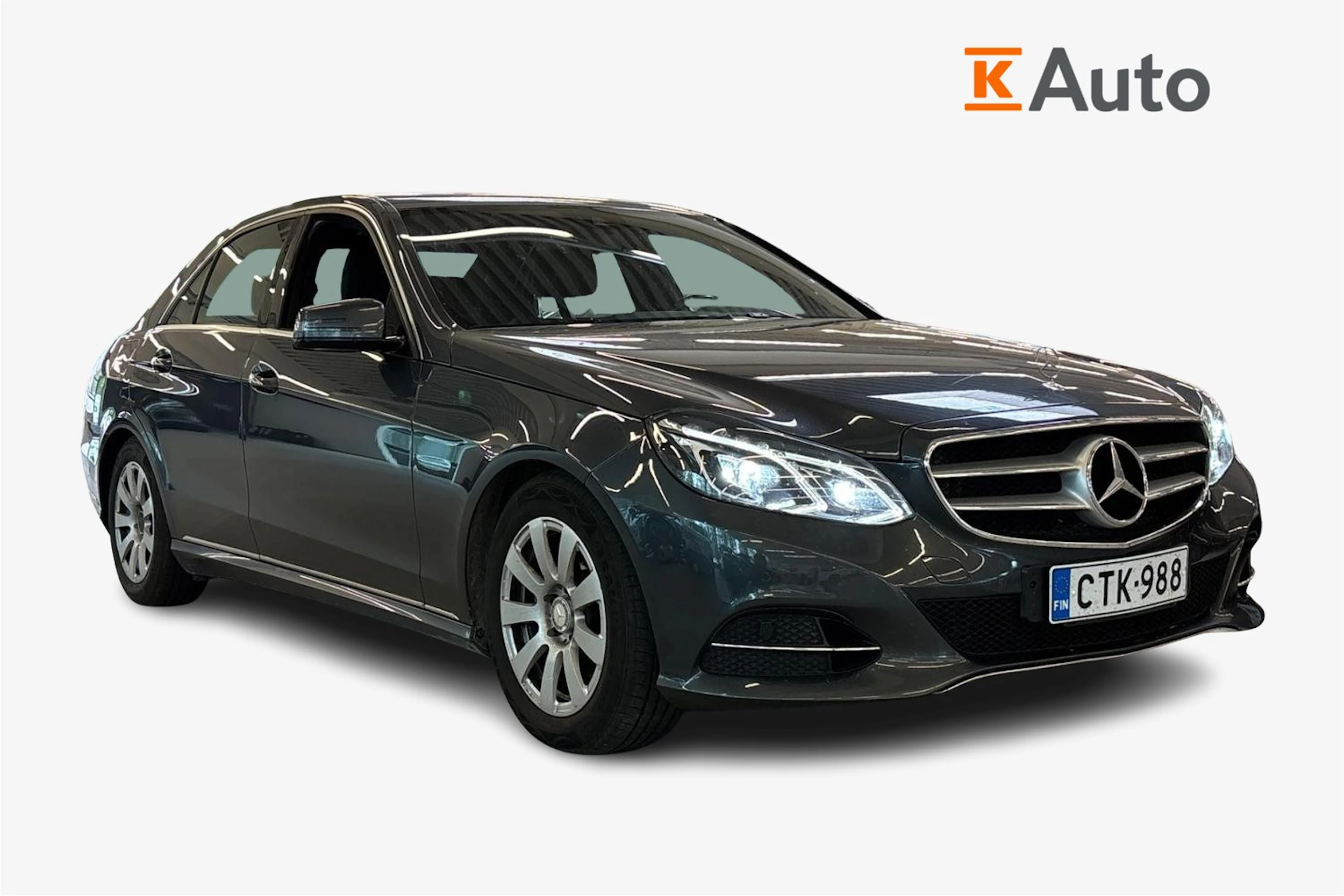 Harmaa Mercedes-Benz E 2016 kuva 1.