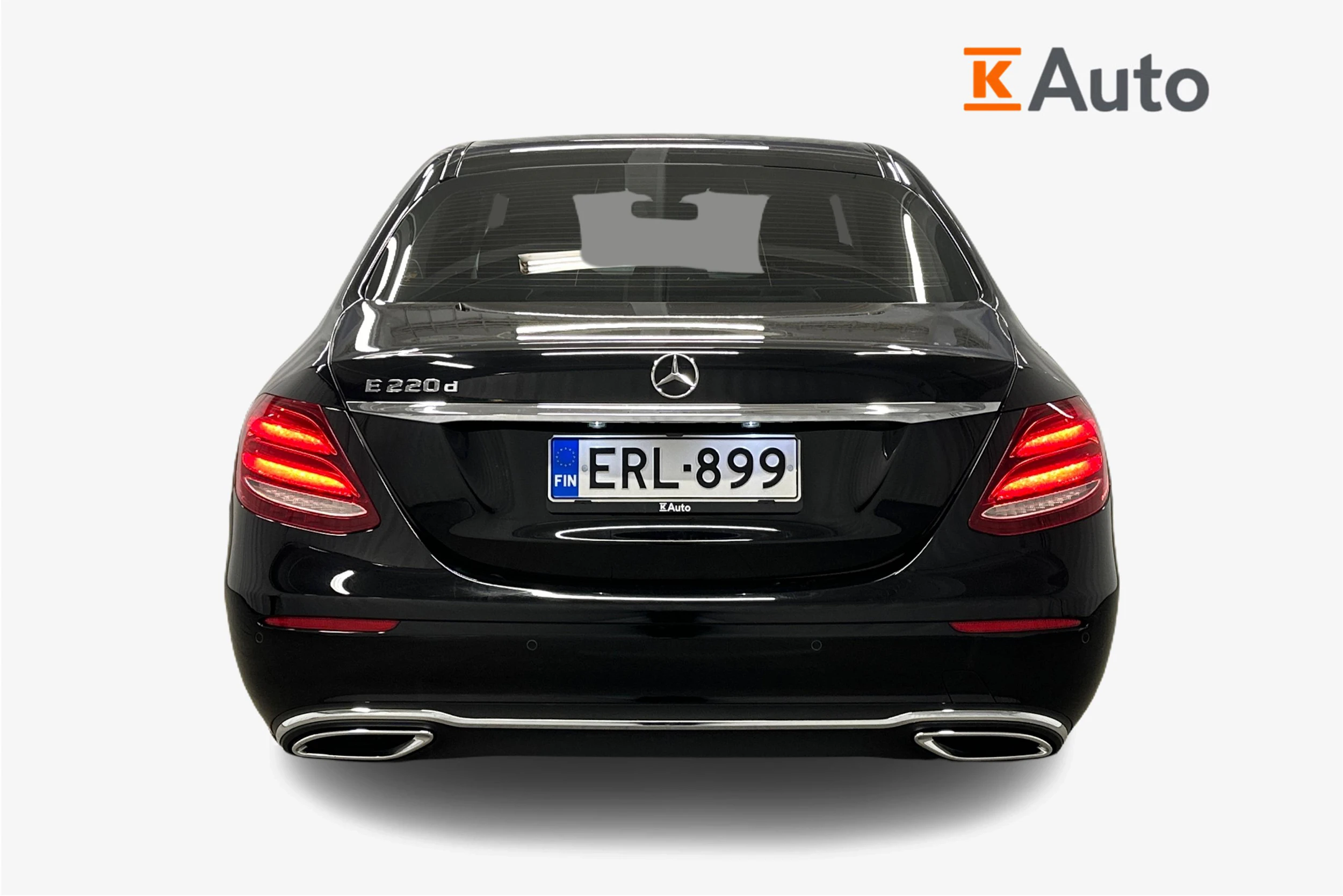 musta Mercedes-Benz E 2016 kuva 3.