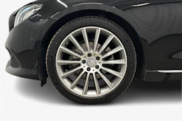 musta Mercedes-Benz E 2016 kuva 9.