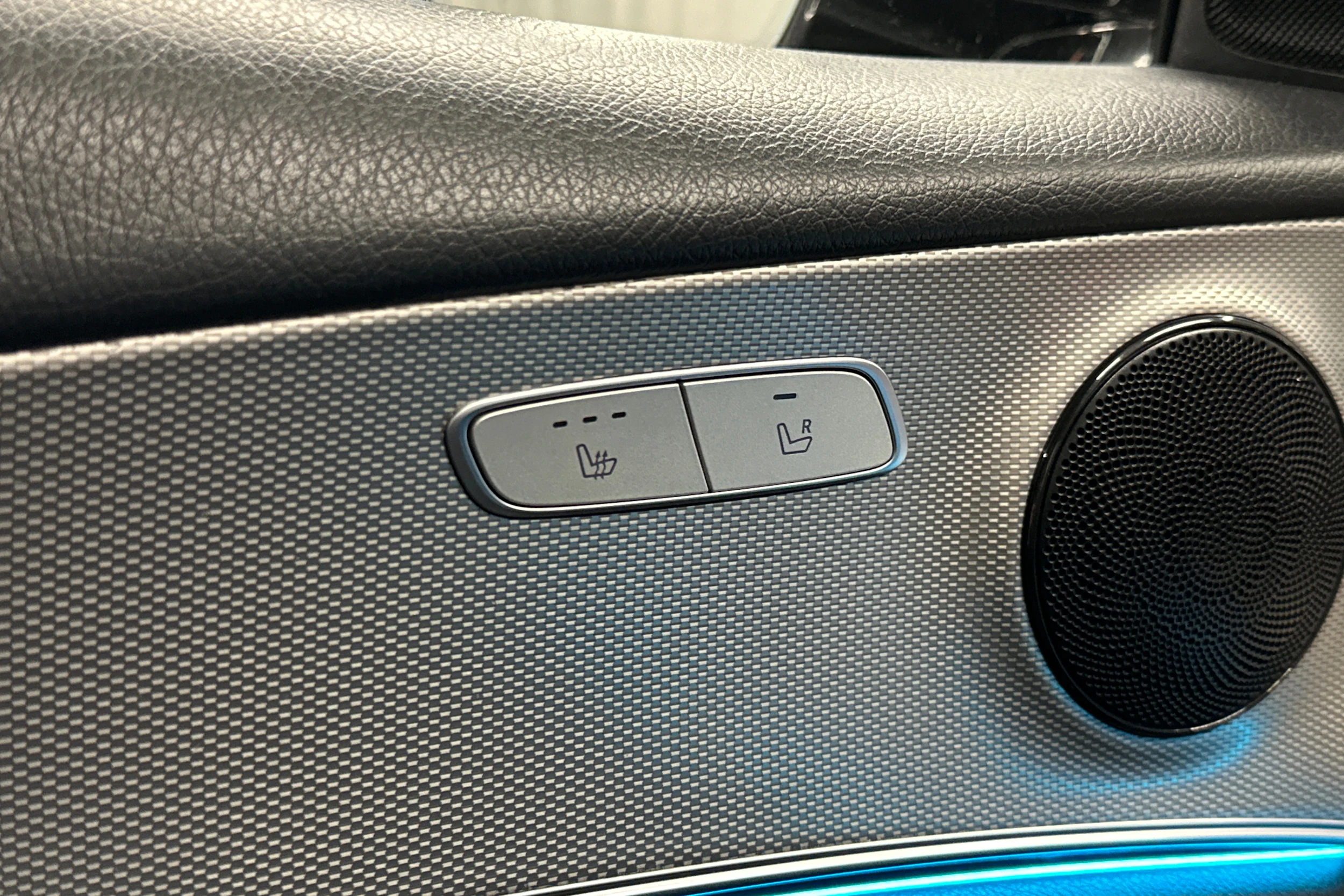musta Mercedes-Benz E 2016 kuva 16.