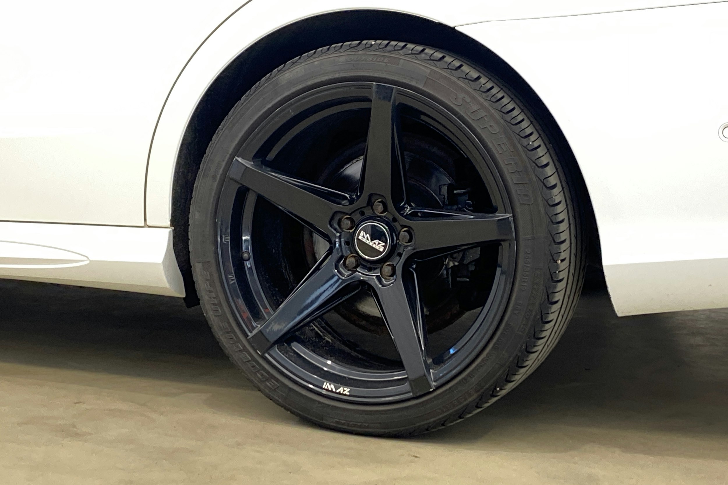valkoinen Mercedes-Benz E 2016 kuva 31.