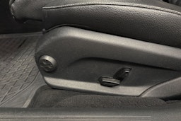 vihreä Mercedes-Benz E 2016 kuva 18.