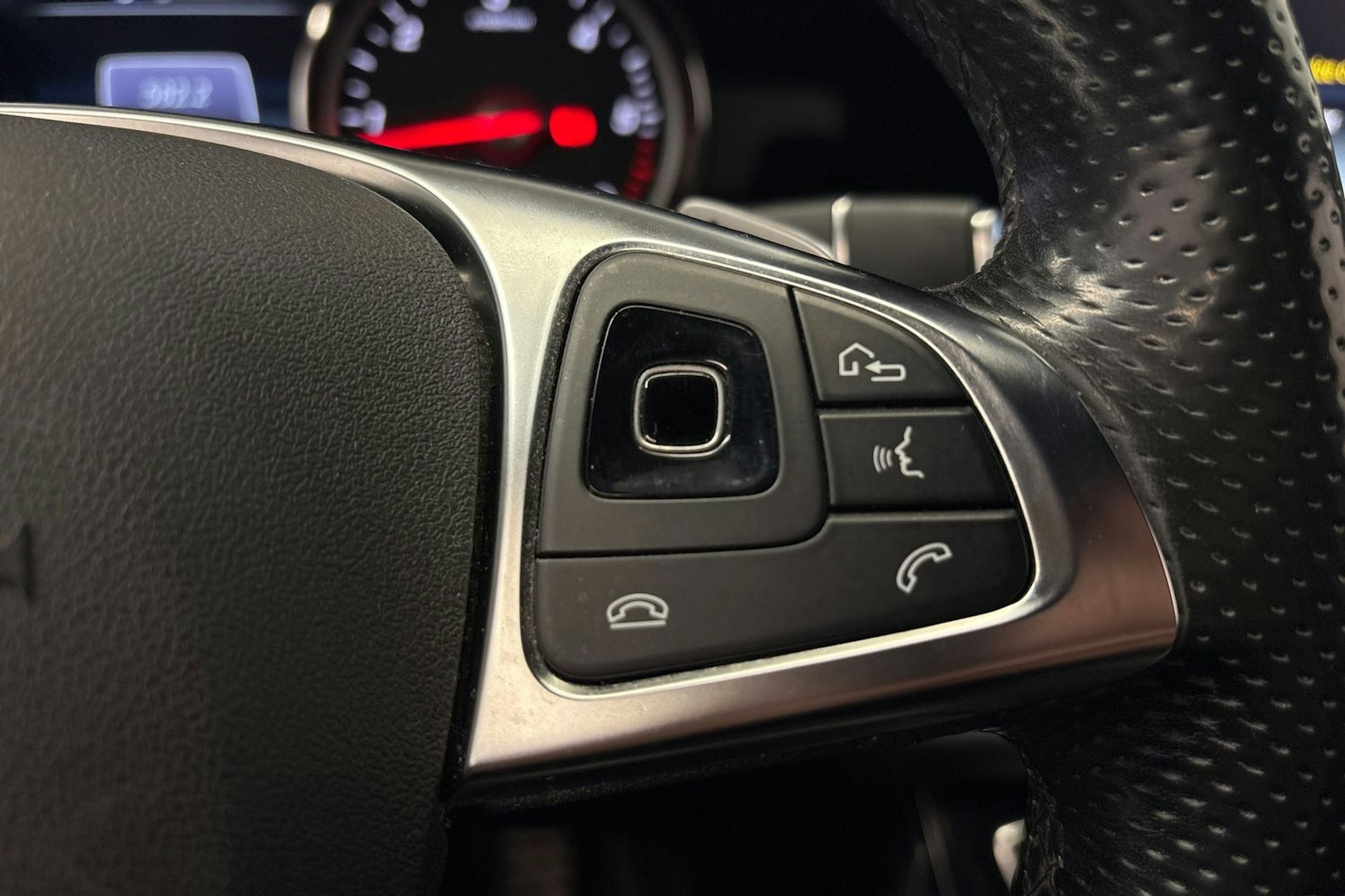 vihreä Mercedes-Benz E 2016 kuva 21.