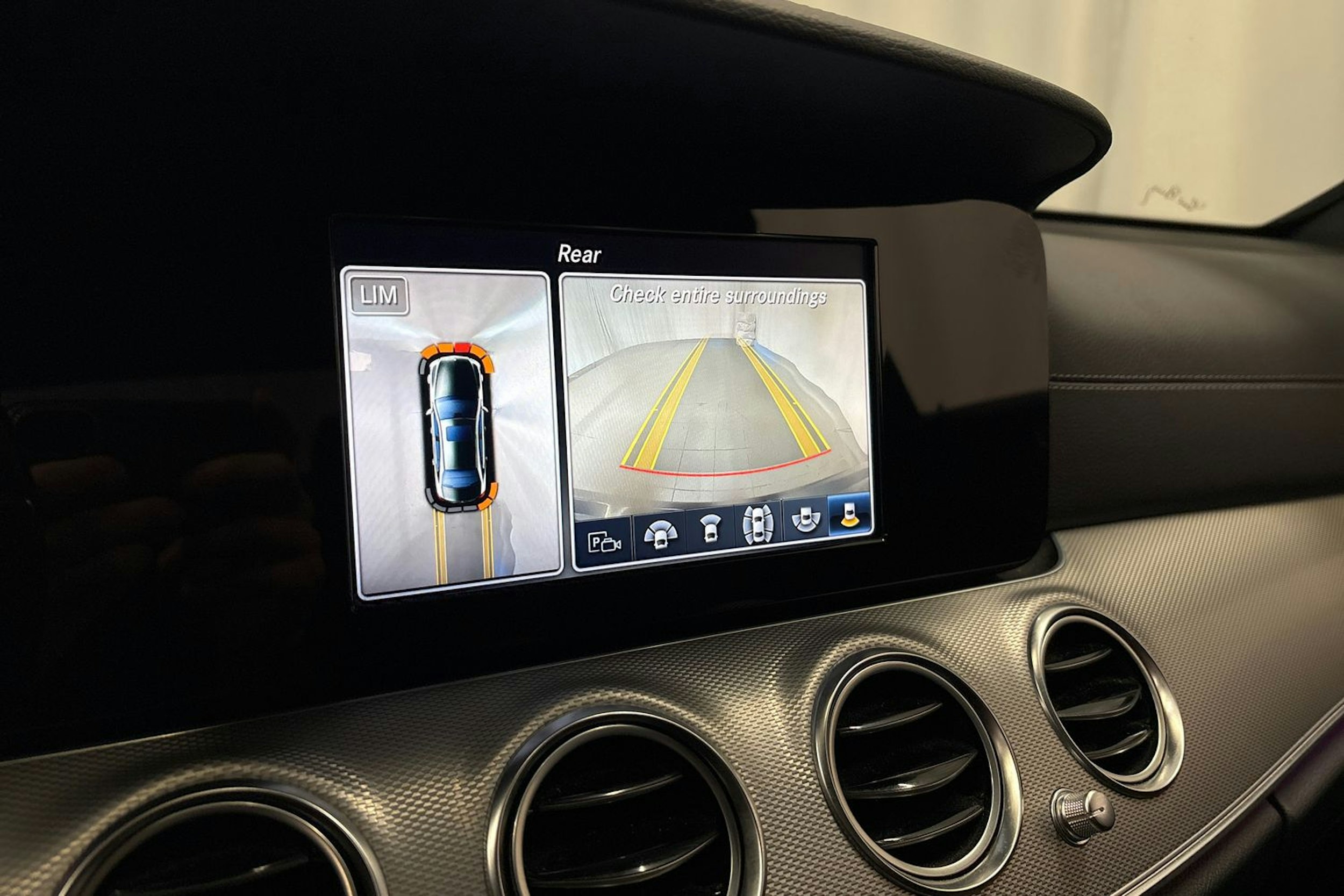 vihreä Mercedes-Benz E 2016 kuva 22.