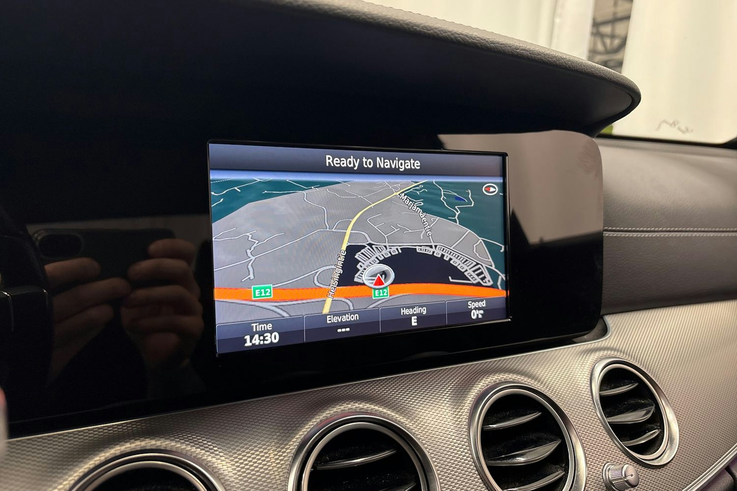 vihreä Mercedes-Benz E 2016 kuva 23.