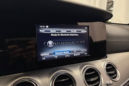 vihreä Mercedes-Benz E 2016 kuva 24.