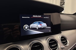 vihreä Mercedes-Benz E 2016 kuva 26.