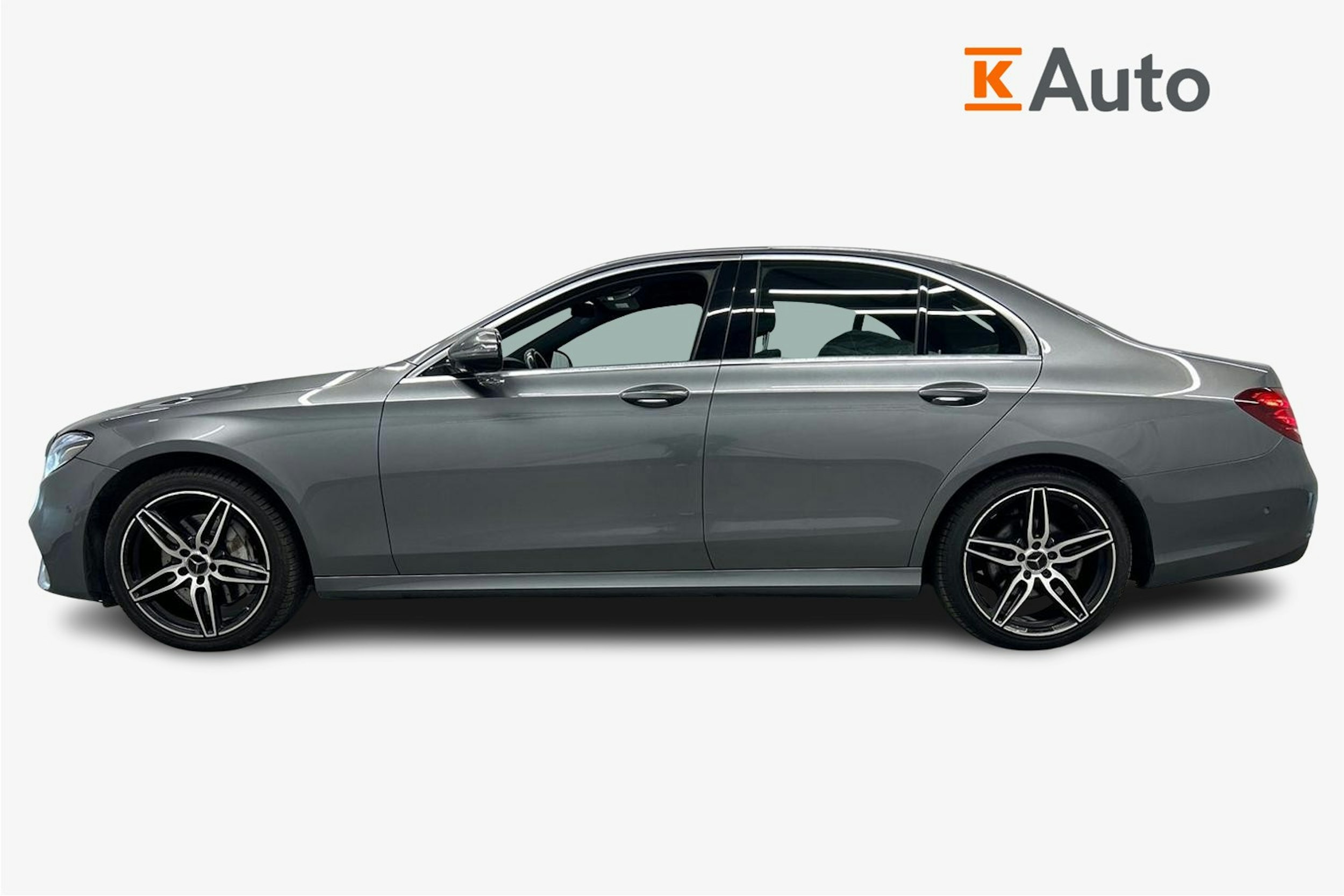harmaa Mercedes-Benz E 2016 kuva 6.