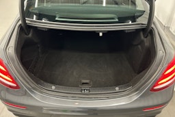 harmaa Mercedes-Benz E 2016 kuva 16.