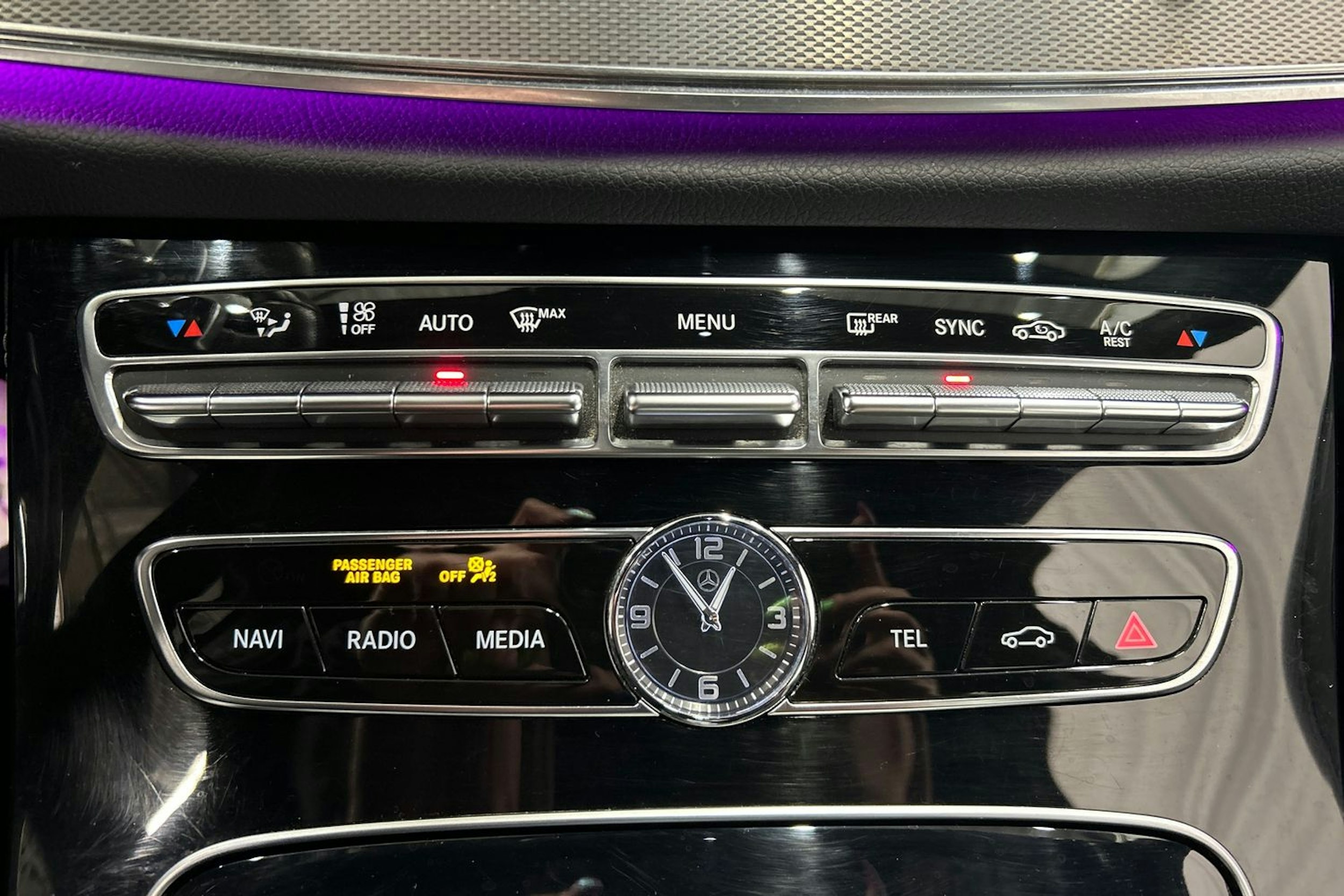 harmaa Mercedes-Benz E 2016 kuva 28.