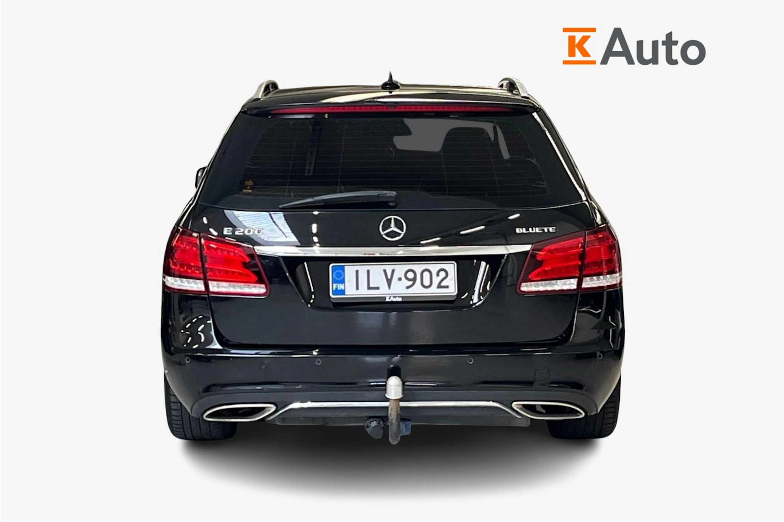 musta Mercedes-Benz E 2016 kuva 4.