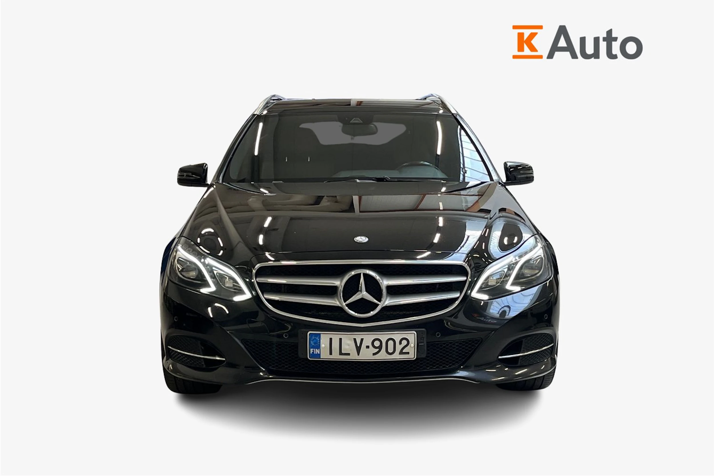 musta Mercedes-Benz E 2016 kuva 5.