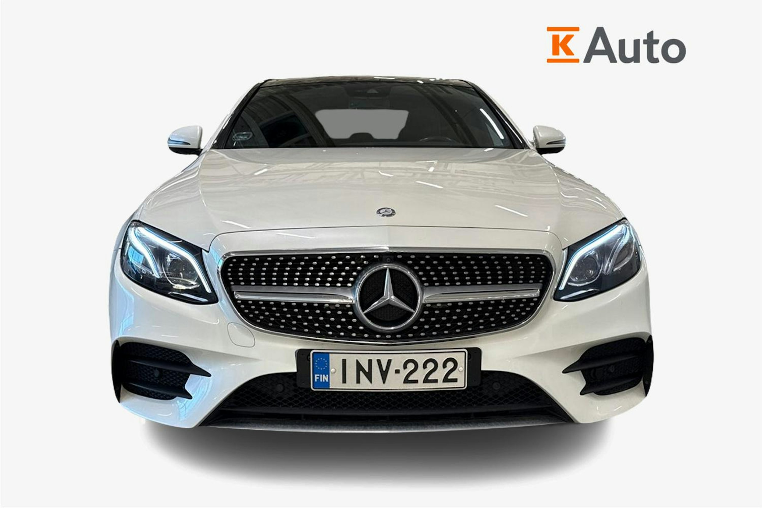 valkoinen Mercedes-Benz E 2016 kuva 4.