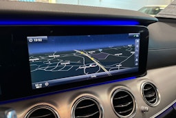 valkoinen Mercedes-Benz E 2016 kuva 18.