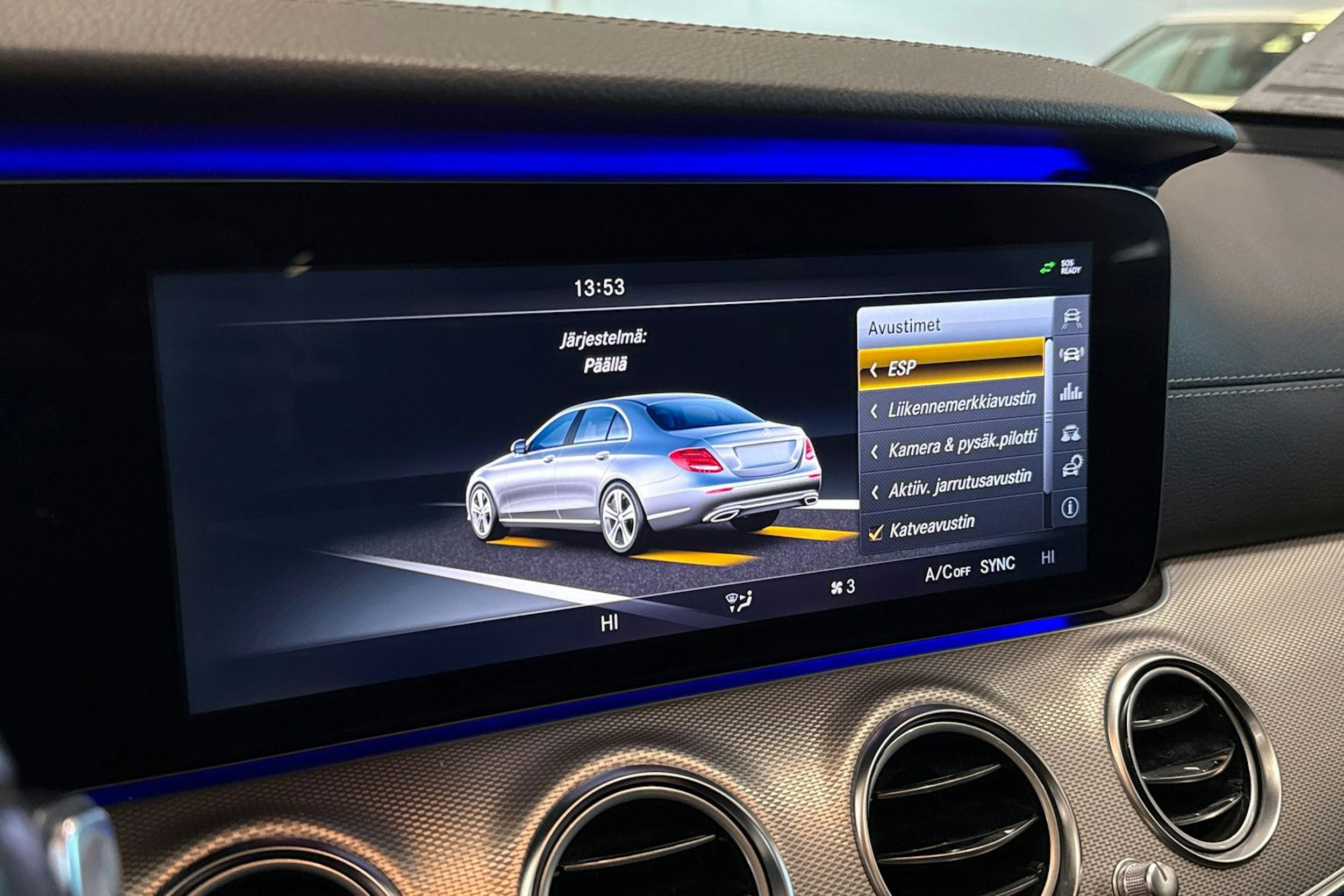 valkoinen Mercedes-Benz E 2016 kuva 19.