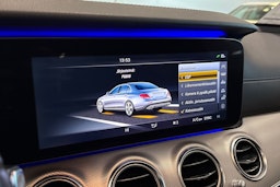 valkoinen Mercedes-Benz E 2016 kuva 19.