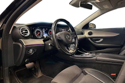 musta Mercedes-Benz E 2016 kuva 3.