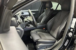 musta Mercedes-Benz E 2016 kuva 12.