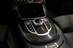 musta Mercedes-Benz E 2016 kuva 20.