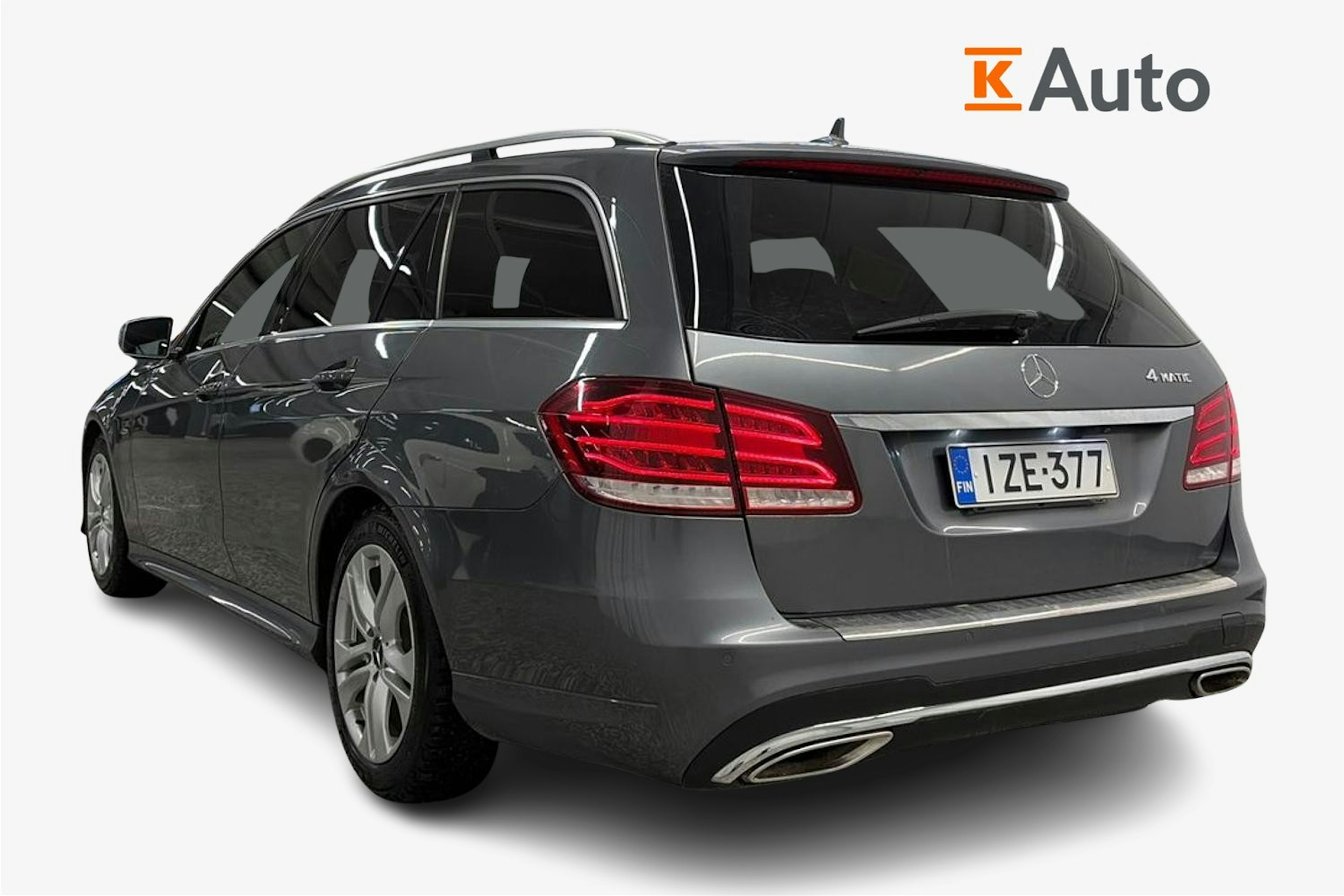 harmaa Mercedes-Benz E 2016 kuva 2.