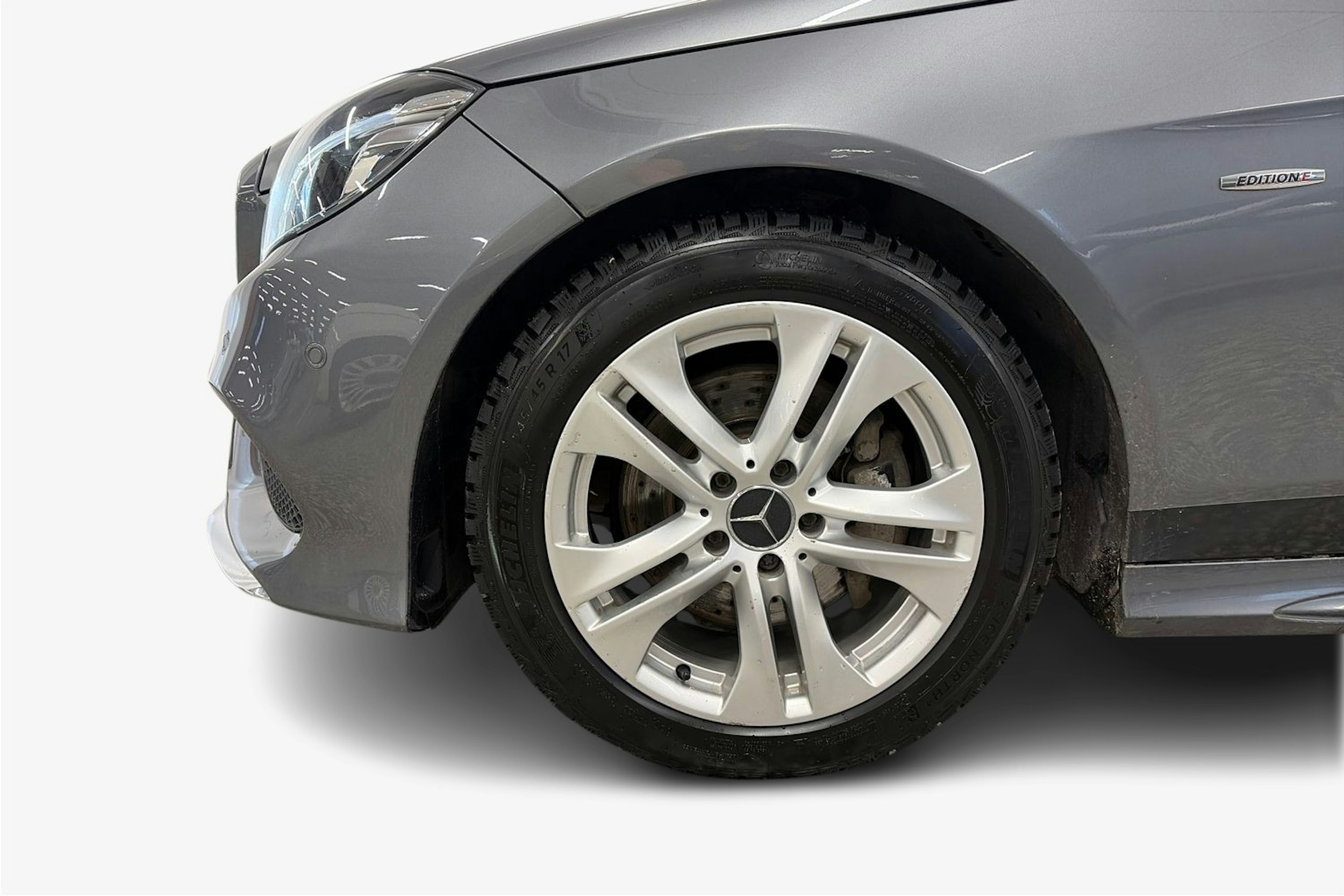 harmaa Mercedes-Benz E 2016 kuva 9.