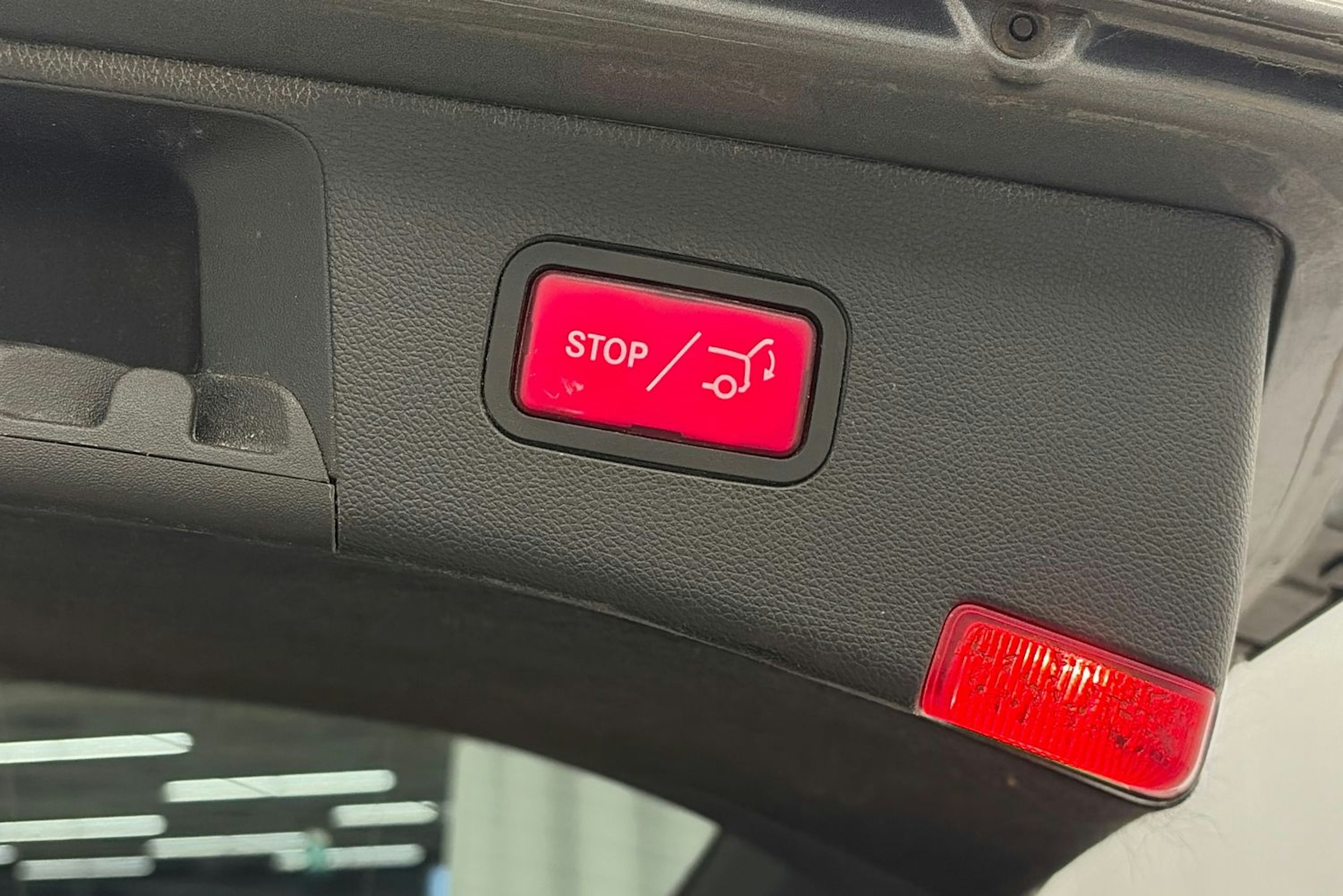 harmaa Mercedes-Benz E 2016 kuva 12.